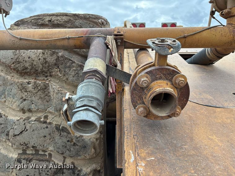 image for item EM5059 1977 Caterpillar 631D water wagon