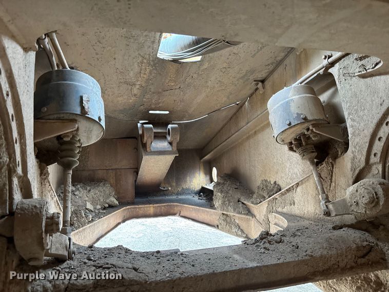 image for item EM5059 1977 Caterpillar 631D water wagon