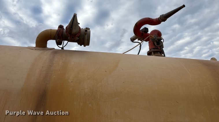 image for item EM5059 1977 Caterpillar 631D water wagon