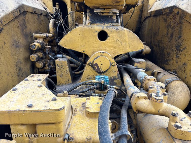 image for item EM5059 1977 Caterpillar 631D water wagon