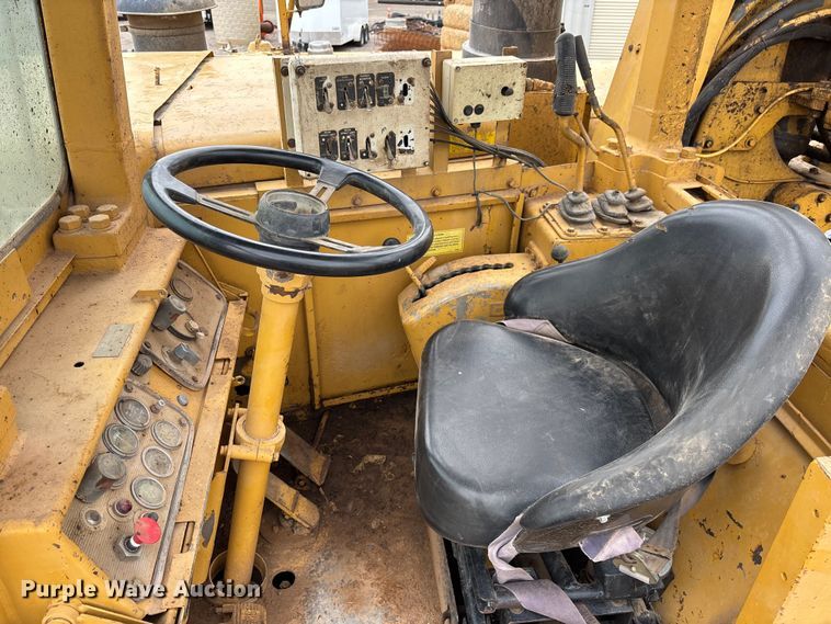 image for item EM5059 1977 Caterpillar 631D water wagon