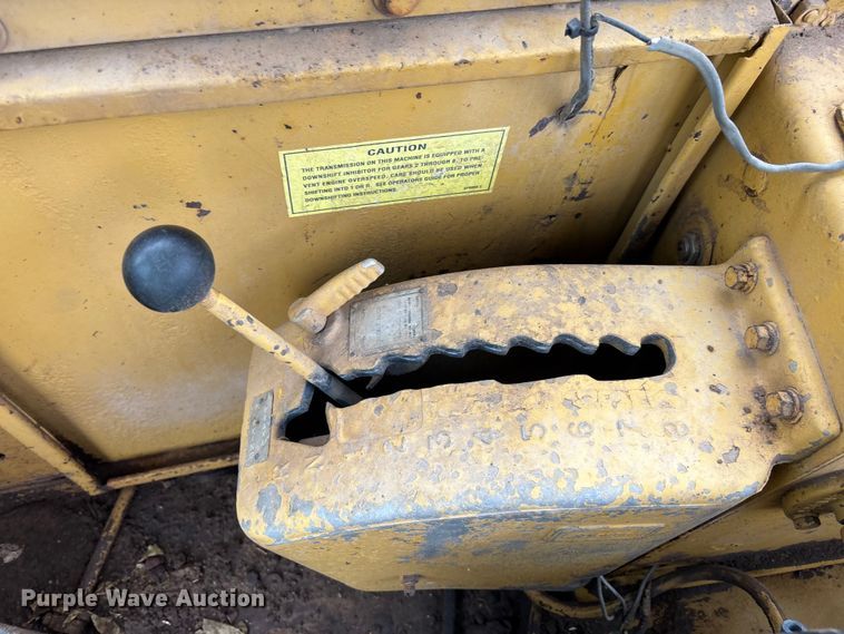 image for item EM5059 1977 Caterpillar 631D water wagon