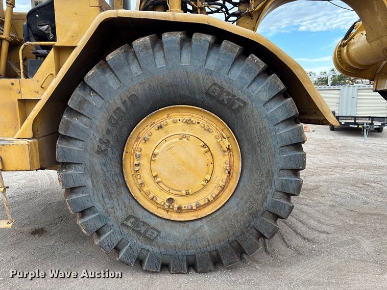 image for item EM5059 1977 Caterpillar 631D water wagon