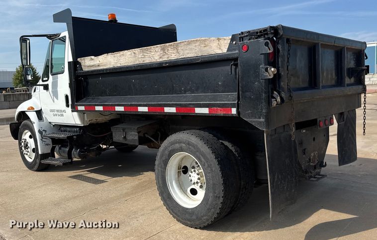 image for item EM8094 2005 International 4300 SBA 4x2 dump truck