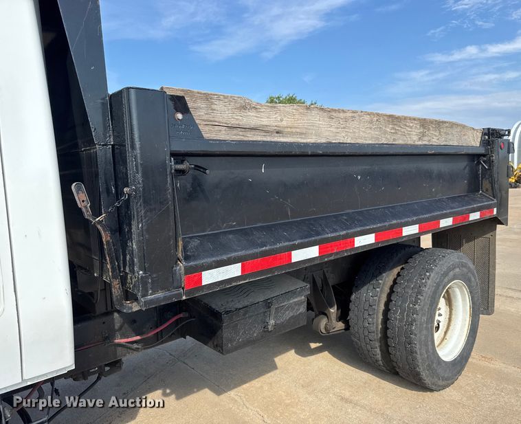image for item EM8094 2005 International 4300 SBA 4x2 dump truck
