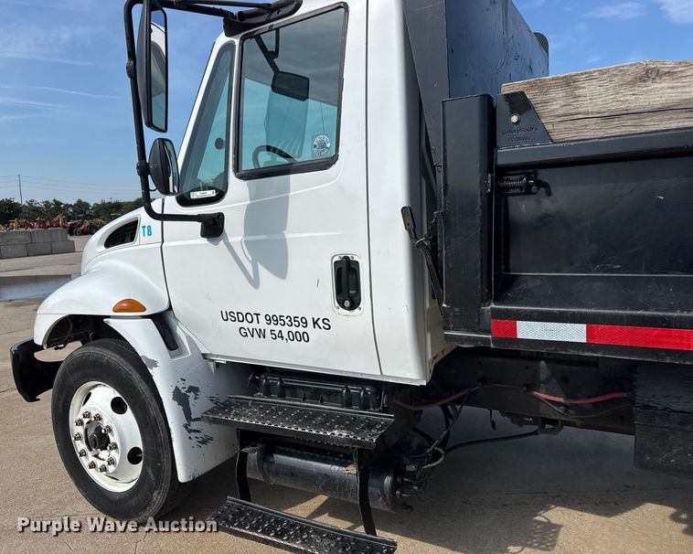image for item EM8094 2005 International 4300 SBA 4x2 dump truck