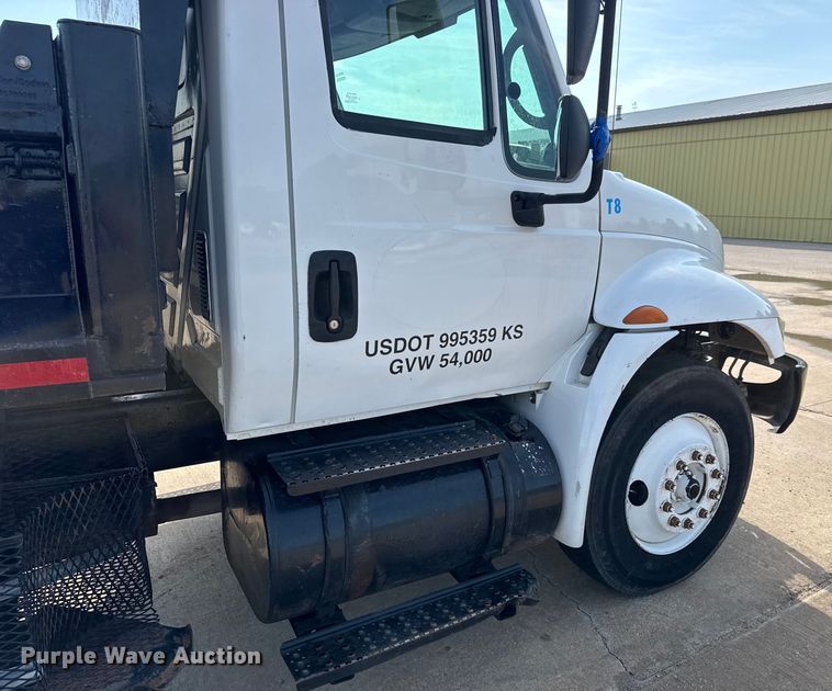 image for item EM8094 2005 International 4300 SBA 4x2 dump truck