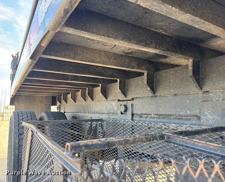 image for item EM8094 2005 International 4300 SBA 4x2 dump truck