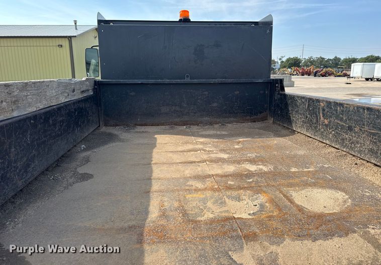 image for item EM8094 2005 International 4300 SBA 4x2 dump truck