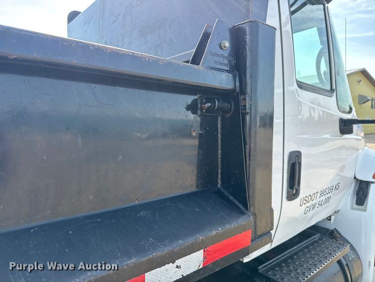image for item EM8094 2005 International 4300 SBA 4x2 dump truck