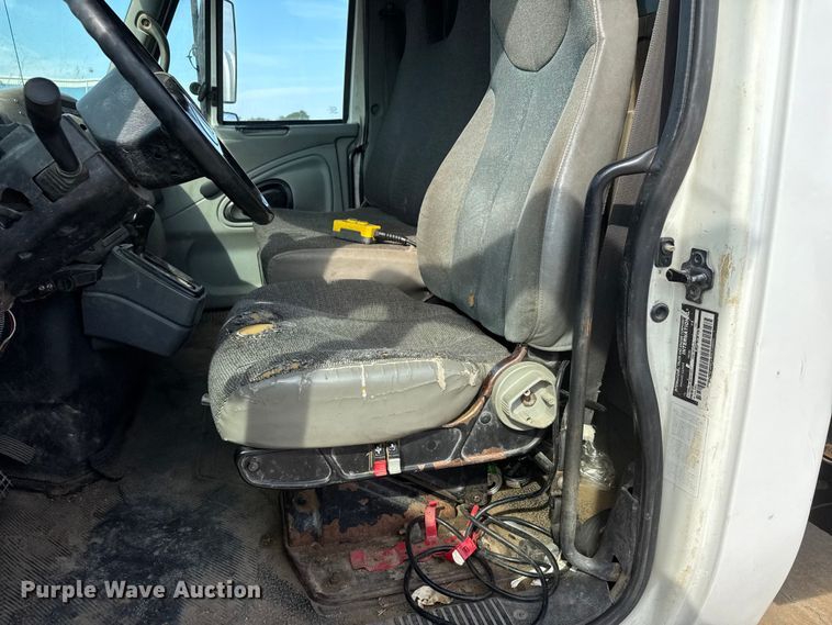 image for item EM8094 2005 International 4300 SBA 4x2 dump truck