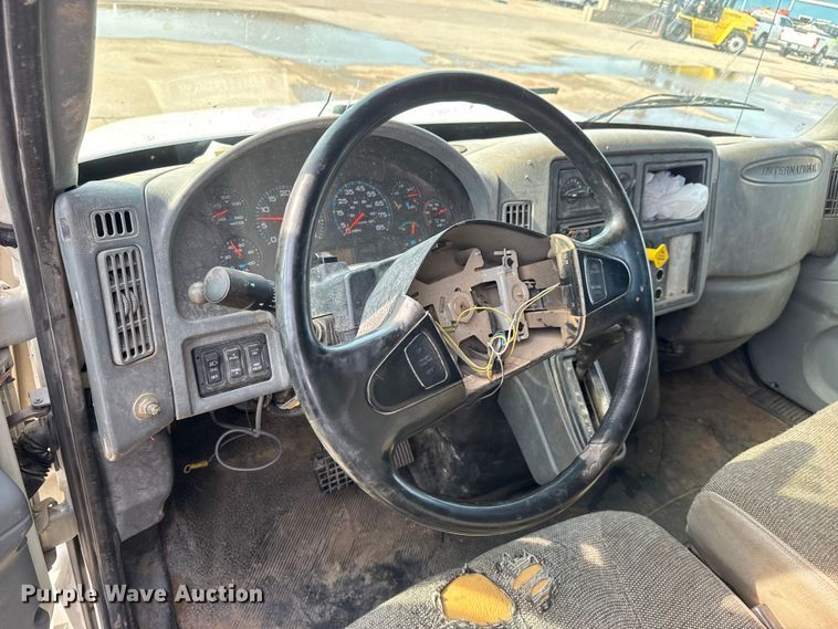 image for item EM8094 2005 International 4300 SBA 4x2 dump truck