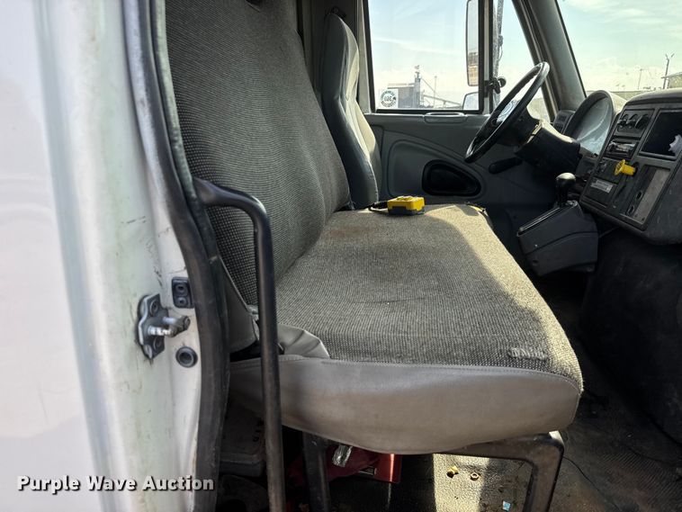 image for item EM8094 2005 International 4300 SBA 4x2 dump truck