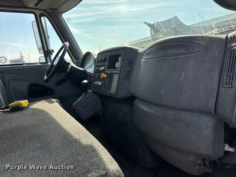 image for item EM8094 2005 International 4300 SBA 4x2 dump truck