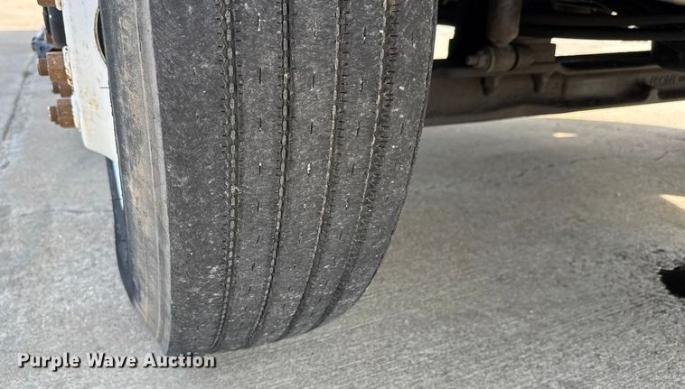 image for item EM8094 2005 International 4300 SBA 4x2 dump truck