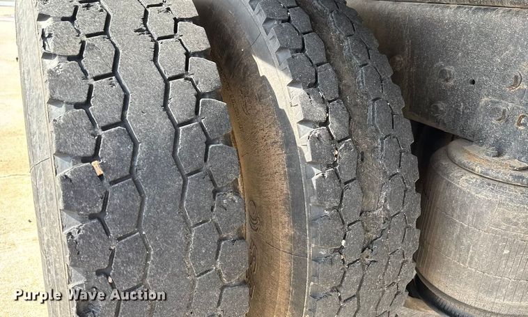 image for item EM8094 2005 International 4300 SBA 4x2 dump truck