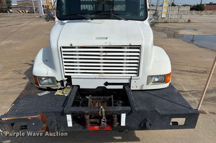 image for item EM8096 1995 International 4900 digger derrick truck