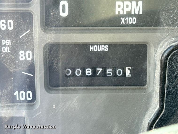 image for item EM8096 1995 International 4900 digger derrick truck