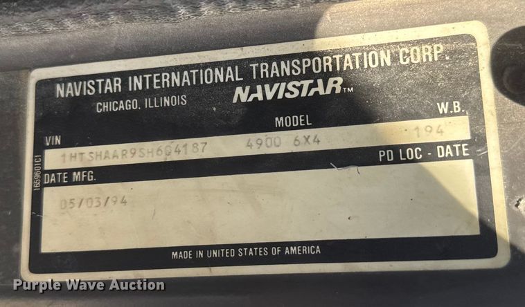 image for item EM8096 1995 International 4900 digger derrick truck