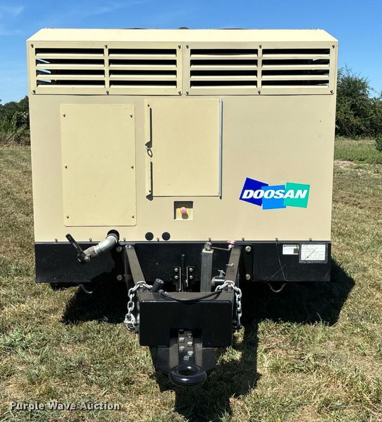 image for item EN3631 2021 Doosan XP825 HP750 air compressor