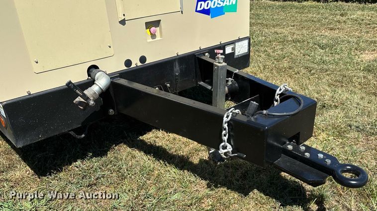 image for item EN3631 2021 Doosan XP825 HP750 air compressor