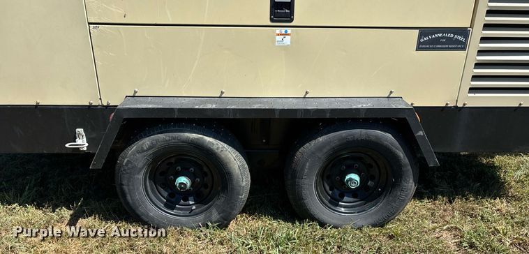 image for item EN3631 2021 Doosan XP825 HP750 air compressor