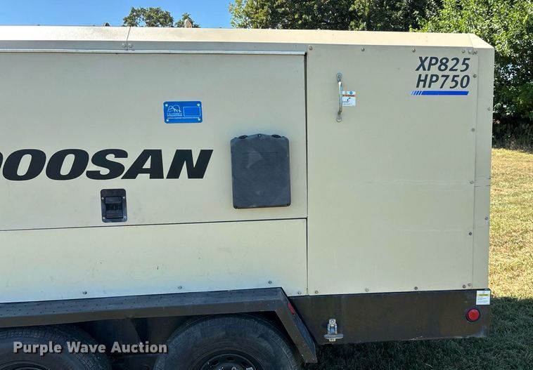image for item EN3631 2021 Doosan XP825 HP750 air compressor