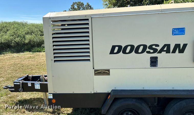 image for item EN3631 2021 Doosan XP825 HP750 air compressor
