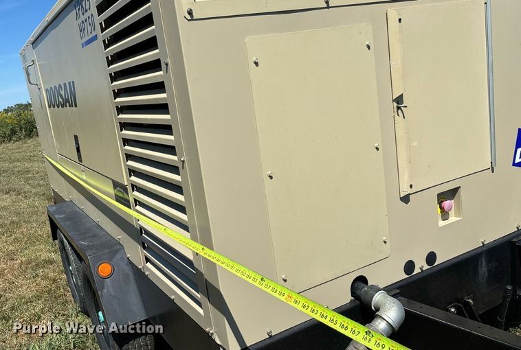 image for item EN3631 2021 Doosan XP825 HP750 air compressor