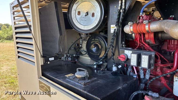 image for item EN3631 2021 Doosan XP825 HP750 air compressor