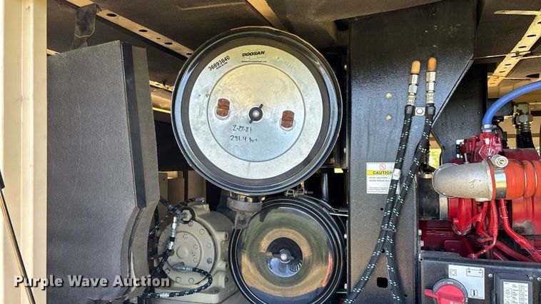 image for item EN3631 2021 Doosan XP825 HP750 air compressor