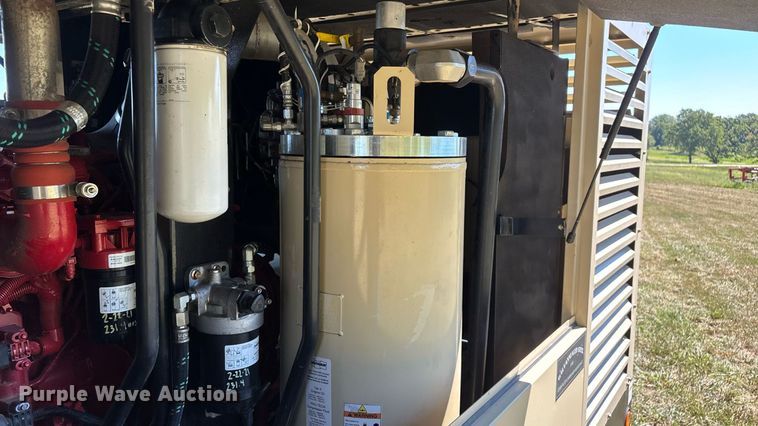 image for item EN3631 2021 Doosan XP825 HP750 air compressor