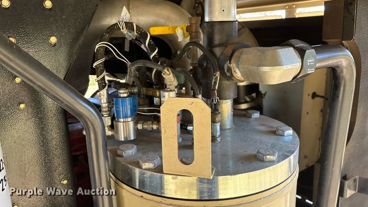 image for item EN3631 2021 Doosan XP825 HP750 air compressor