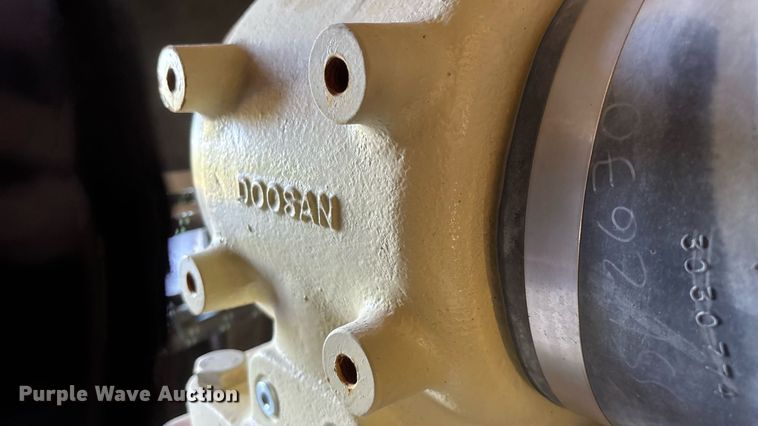 image for item EN3631 2021 Doosan XP825 HP750 air compressor