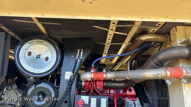 image for item EN3631 2021 Doosan XP825 HP750 air compressor