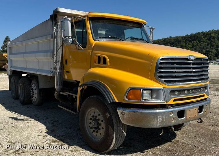 image for item EN3969 2004 Sterling L9500 Series dump truck