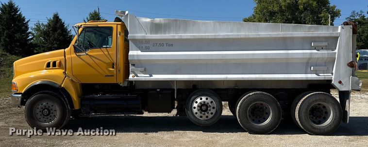 image for item EN3969 2004 Sterling L9500 Series dump truck