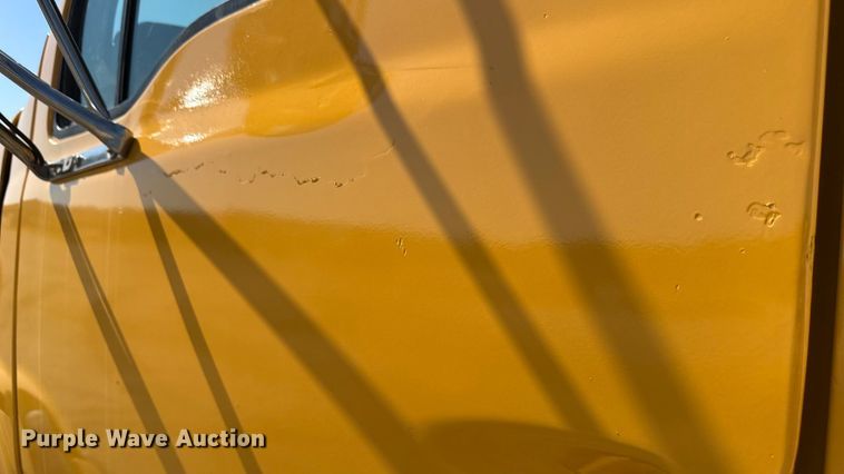 image for item EN3969 2004 Sterling L9500 Series dump truck