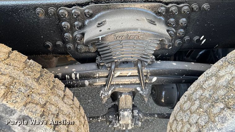 image for item EN3969 2004 Sterling L9500 Series dump truck