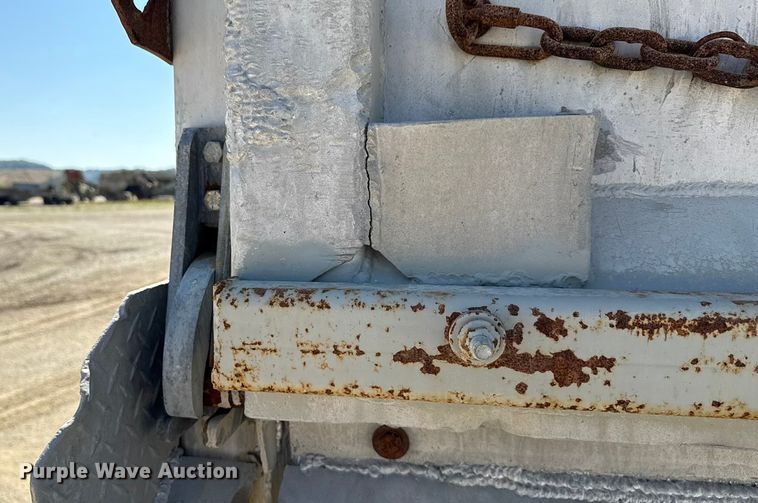 image for item EN3969 2004 Sterling L9500 Series dump truck