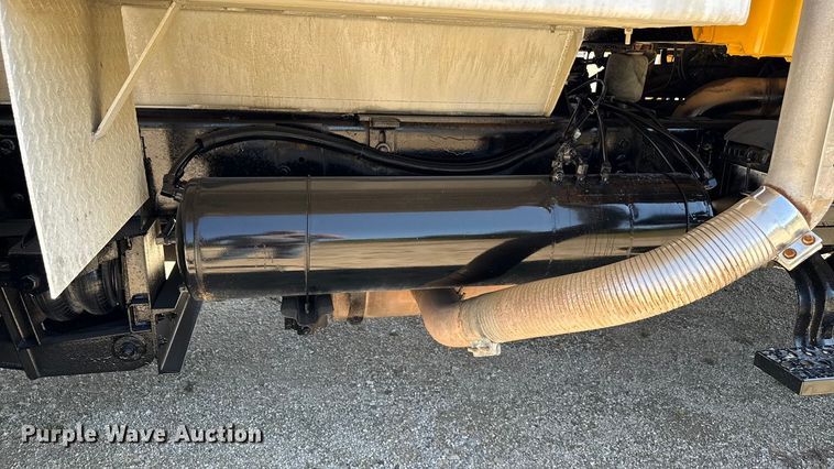 image for item EN3969 2004 Sterling L9500 Series dump truck