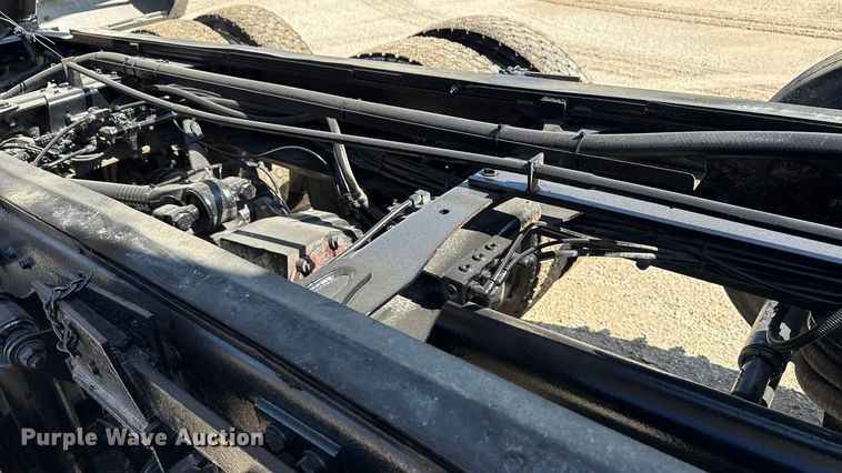 image for item EN3969 2004 Sterling L9500 Series dump truck