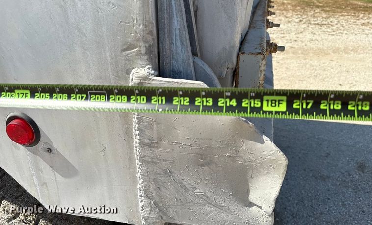 image for item EN3969 2004 Sterling L9500 Series dump truck