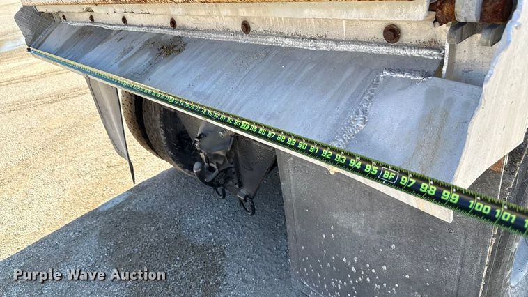 image for item EN3969 2004 Sterling L9500 Series dump truck