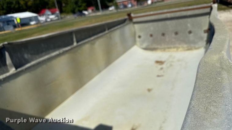 image for item EN3969 2004 Sterling L9500 Series dump truck