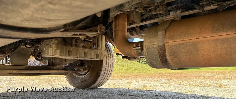 image for item EN3969 2004 Sterling L9500 Series dump truck