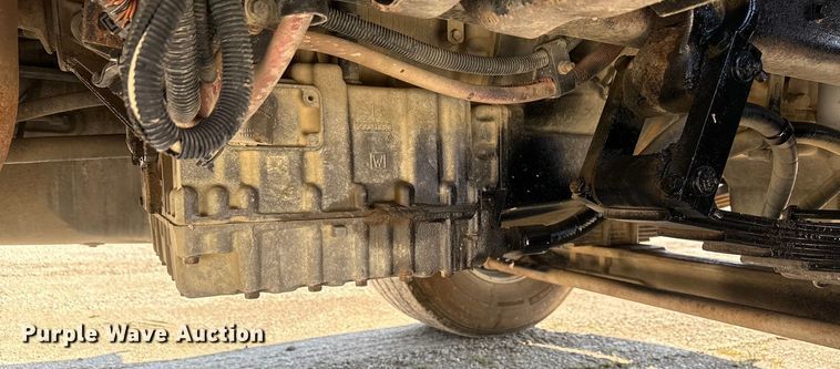 image for item EN3969 2004 Sterling L9500 Series dump truck