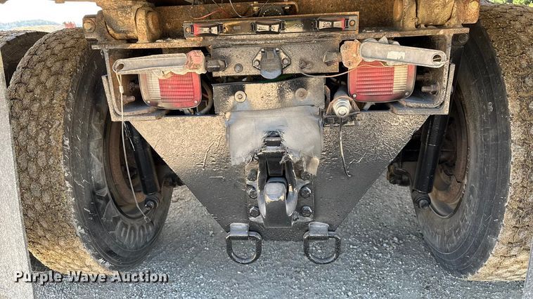 image for item EN3969 2004 Sterling L9500 Series dump truck