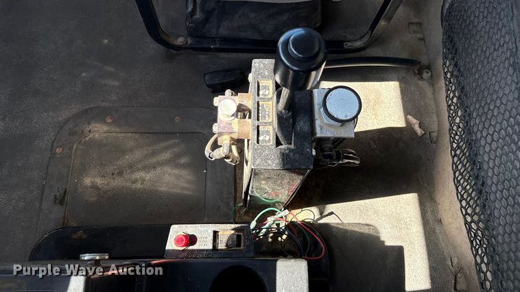 image for item EN3969 2004 Sterling L9500 Series dump truck