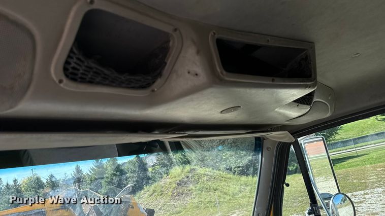 image for item EN3969 2004 Sterling L9500 Series dump truck